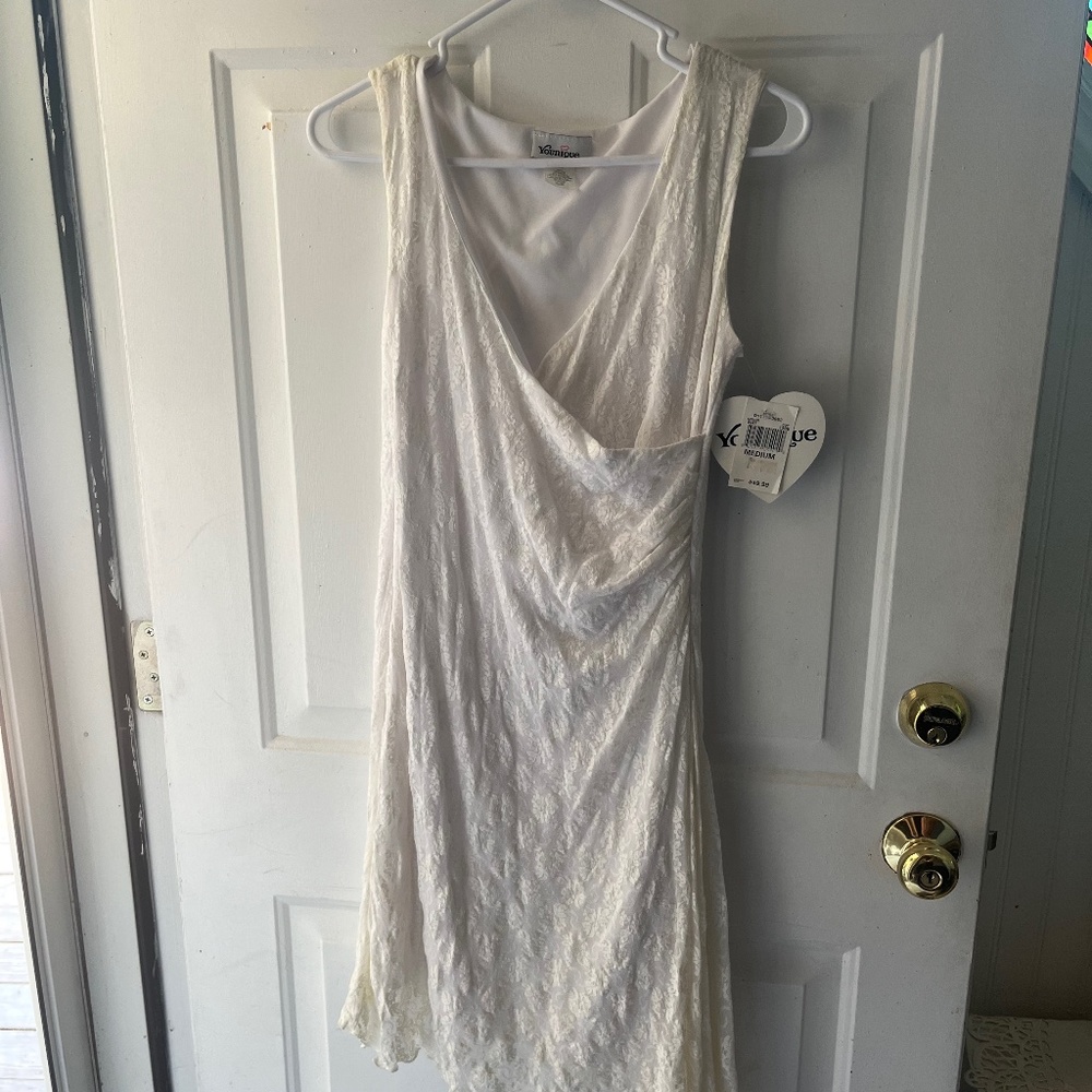 White Lace  sleeveless hi low dress